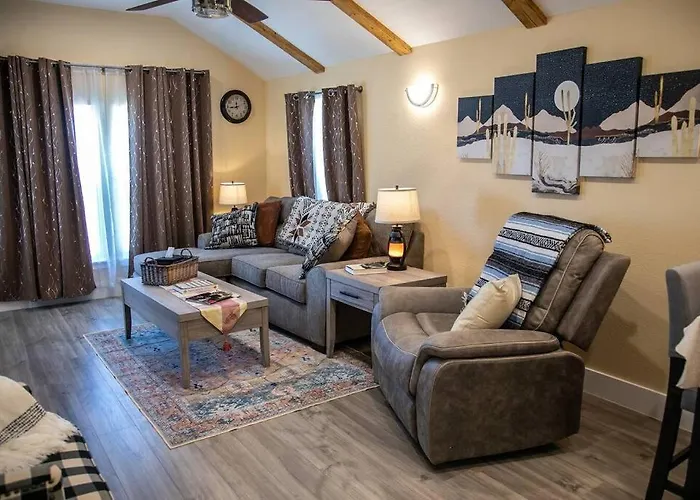 Stockyards! Less Than 4 Minutes-sleeps 8-lee House *
