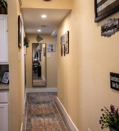 Stockyards! Less Than 4 Minutes-sleeps 8-lee House * Fort Worth