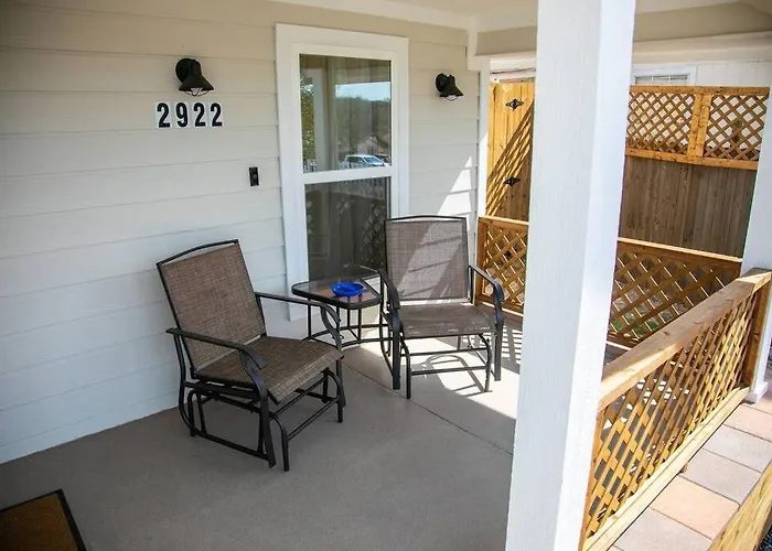 Stockyards! Less Than 4 Minutes-sleeps 8-lee House Holiday home