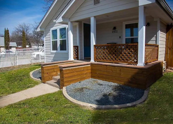 Stockyards! Less Than 4 Minutes-sleeps 8-lee House