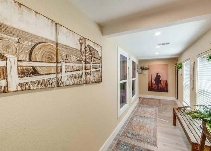 Stockyards! Less Than 4 Minutes-sleeps 8-lee House