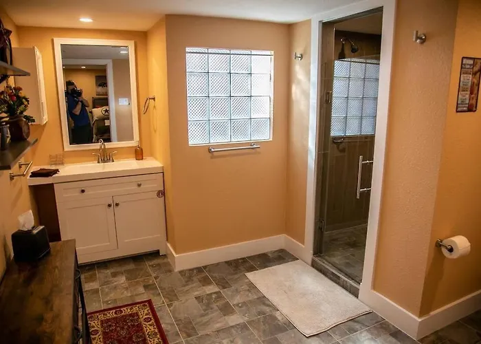 Stockyards! Less Than 4 Minutes-sleeps 8-lee House *