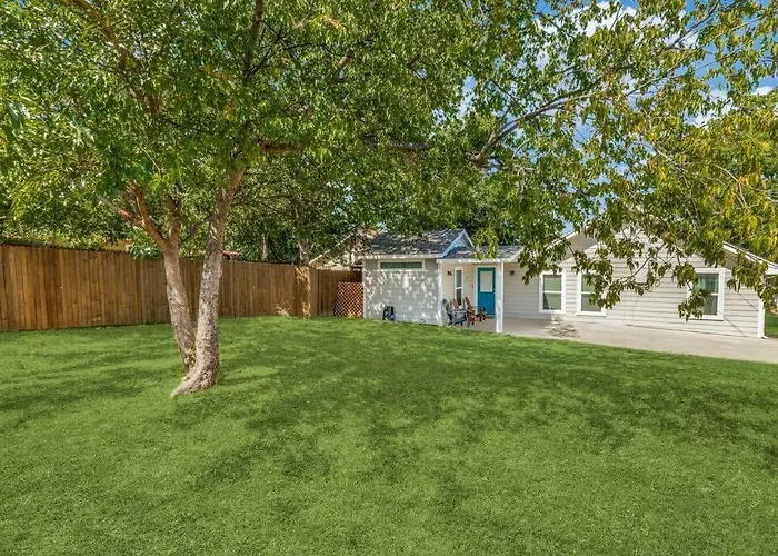 Stockyards! Less Than 4 Minutes-sleeps 8-lee House Fort Worth