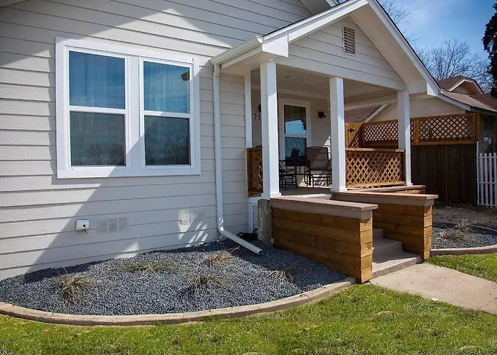 Stockyards! Less Than 4 Minutes-sleeps 8-lee House *